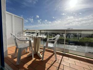 Appartement cosy en centre-ville avec balcon, parking et à 10 min des plages - 4 couchages - FR-1-224B-196 à Noirmoutier-en-l'Île
