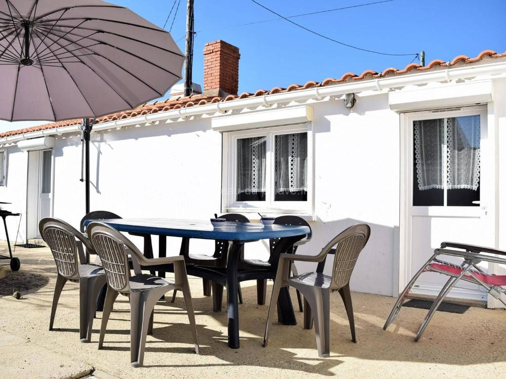 Maison de plain pied, 300m de la plage, accès mer privatif, 2 chambres, terrasse et parking - FR-1-224B-33