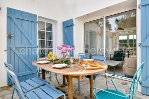 Photo de la Maisons de vacances À 220m de la plage, maison avec jardin pour 4 à Noirmoutier-en-l'Île